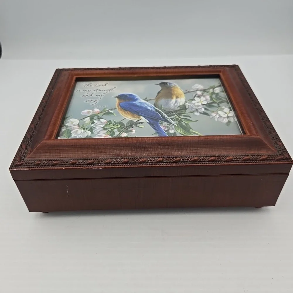 Watchful Birds Woodgrain Inspirational Traditional Music Box—Amazing‎ Grace